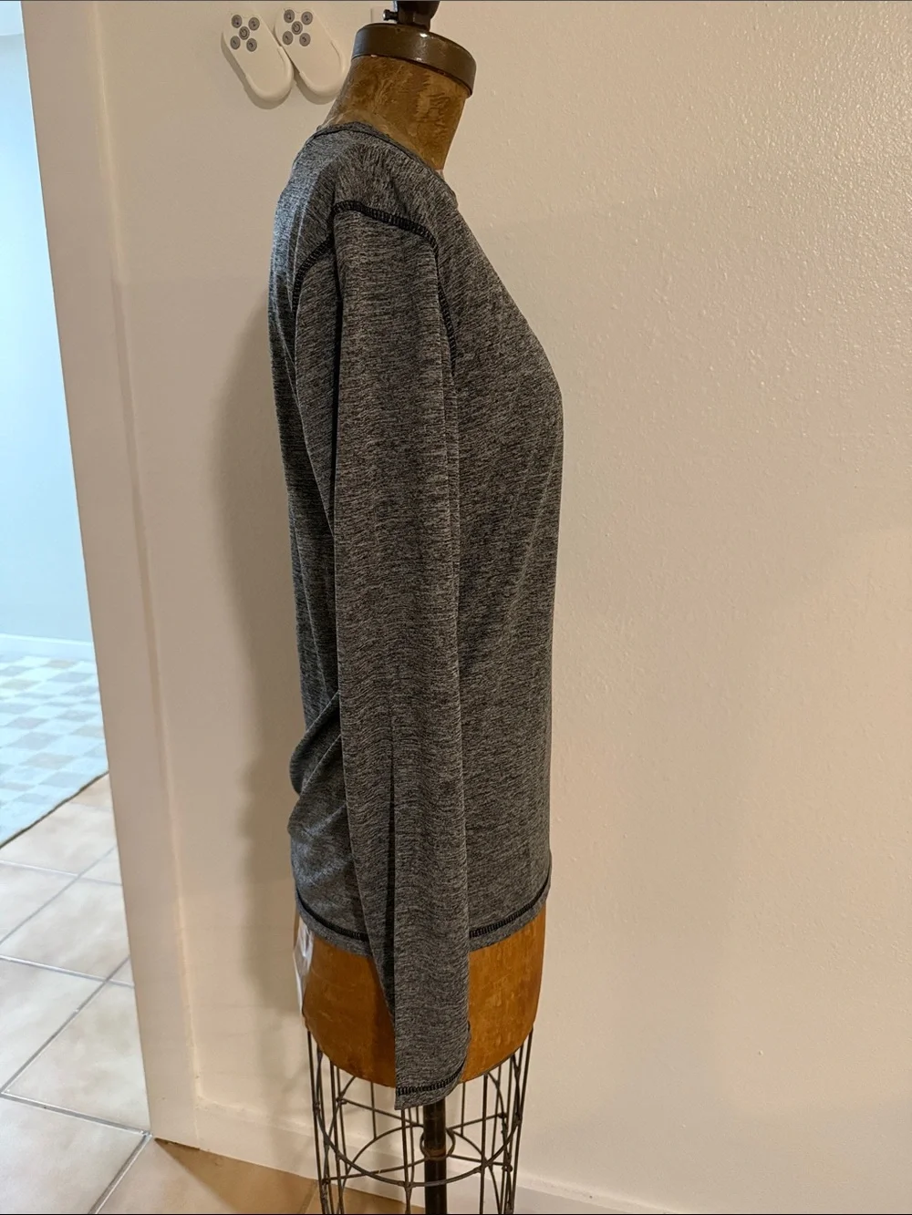 NWT adidas Men's Heather Charcoal Long-Sleeve Athletic Tee Size S